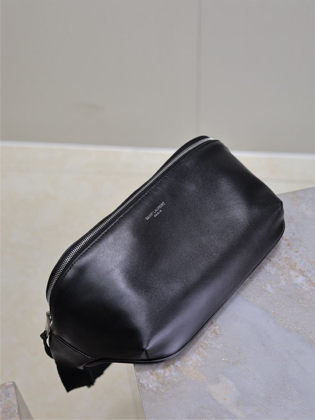 {Style No: LTIPXAX3} CLASSIC CROSSBODY BAG 26 IN BLACK LAMBSKIN - Image 3