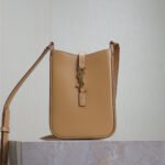 {Style No: LGSR8JT8} LE 5 À 7 PHONE BAG 18 IN CIDER BROWN CALFSKIN