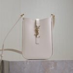 {Style No: 2ZHQAHV2} LE 5 À 7 PHONE BAG 18 IN WHITE CALFSKIN