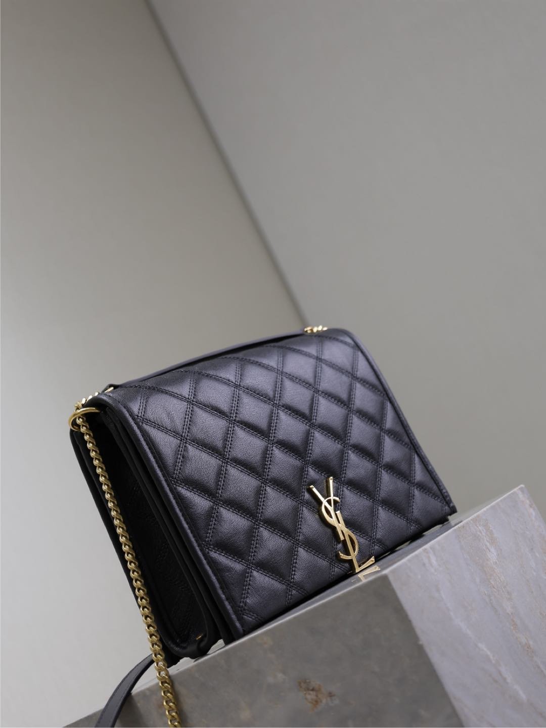 {Style No: FHGAR91Q} BECKY 26 IN BLACK QUILTED LAMBSKIN GOLD HARDWARE - Image 2