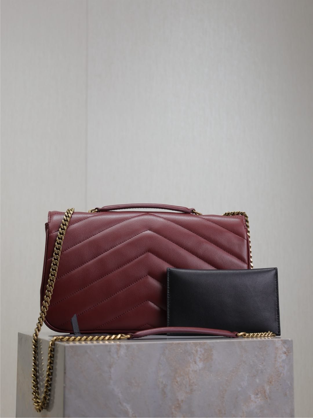 {Style No: 9S5I4AOC} LOULOU MEDIUM 29 IN BURGUNDY RED SHEEPSKIN GOLD HARDWARE - Image 4