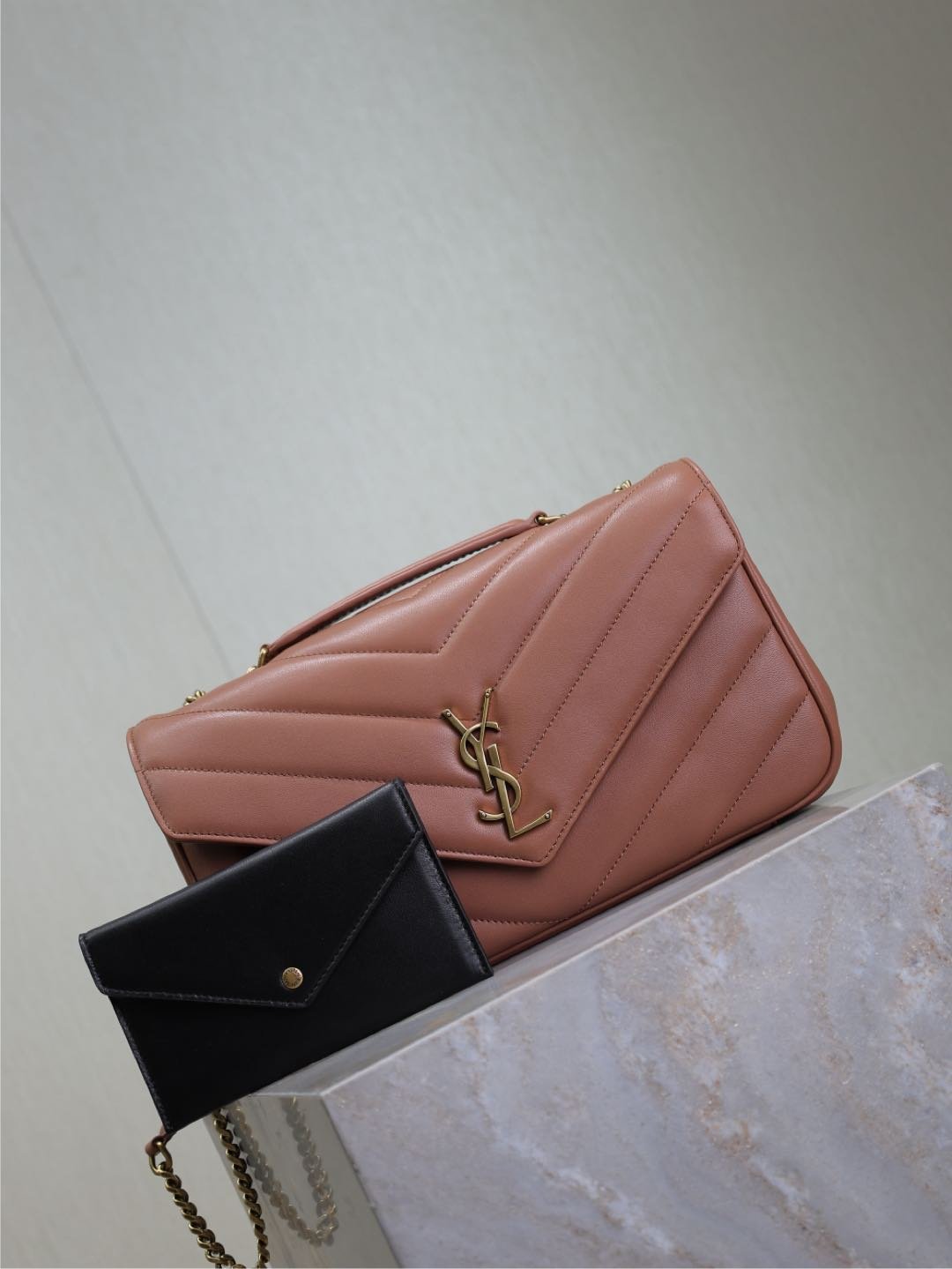 {Style No: OI6NXXBG} LOULOU MEDIUM 29 IN SALMON PINK SHEEPSKIN GOLD HARDWARE - Image 4