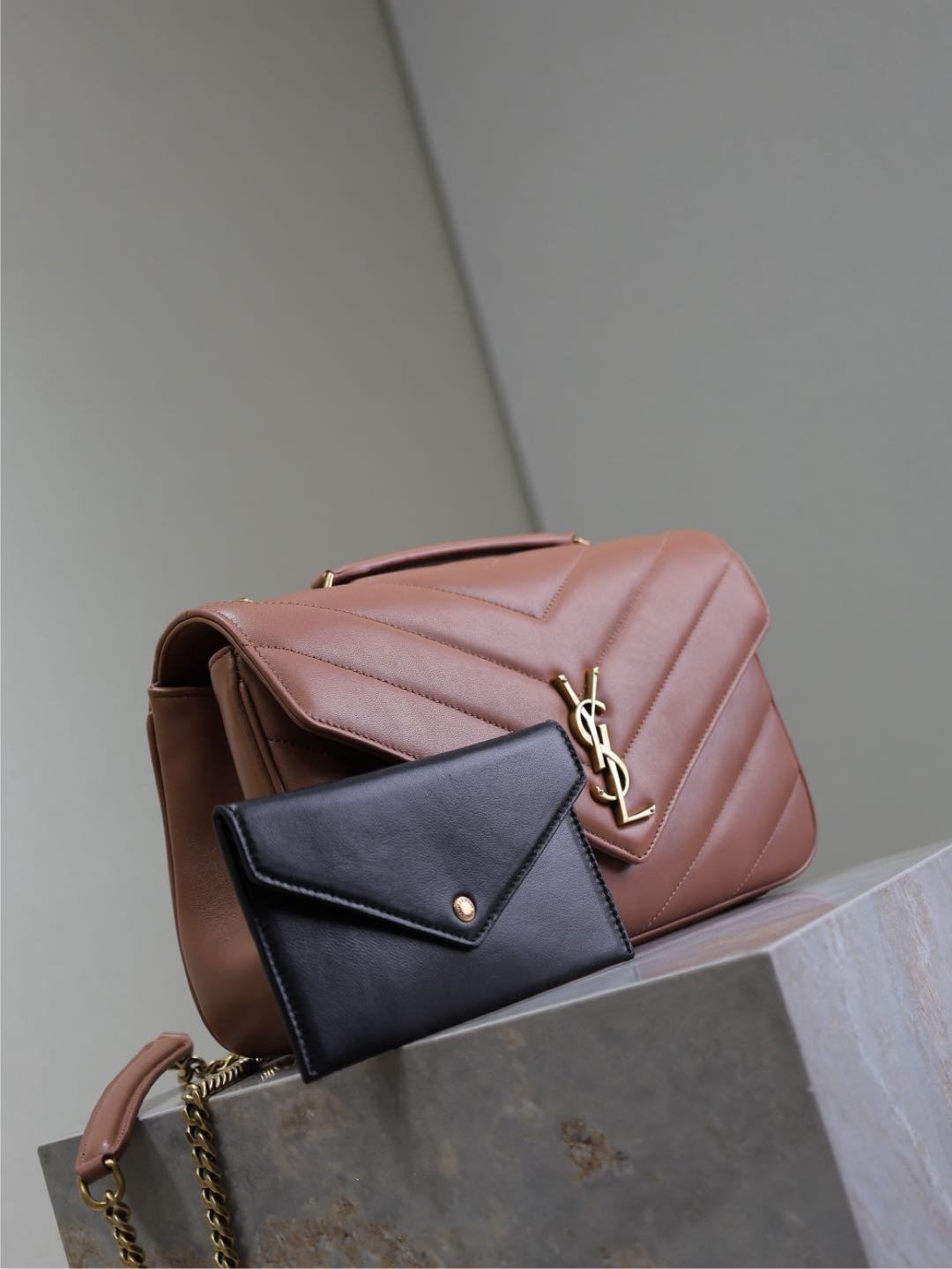 {Style No: OI6NXXBG} LOULOU MEDIUM 29 IN SALMON PINK SHEEPSKIN GOLD HARDWARE - Image 9