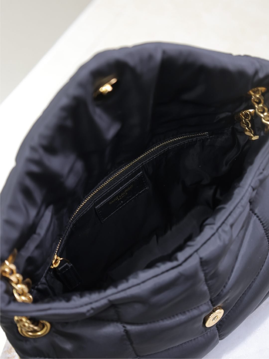 {Style No: 5A9QUJYX} YSL 25S LOULOU PUFFER MEDIUM 29 IN BLACK NYLON - Image 5