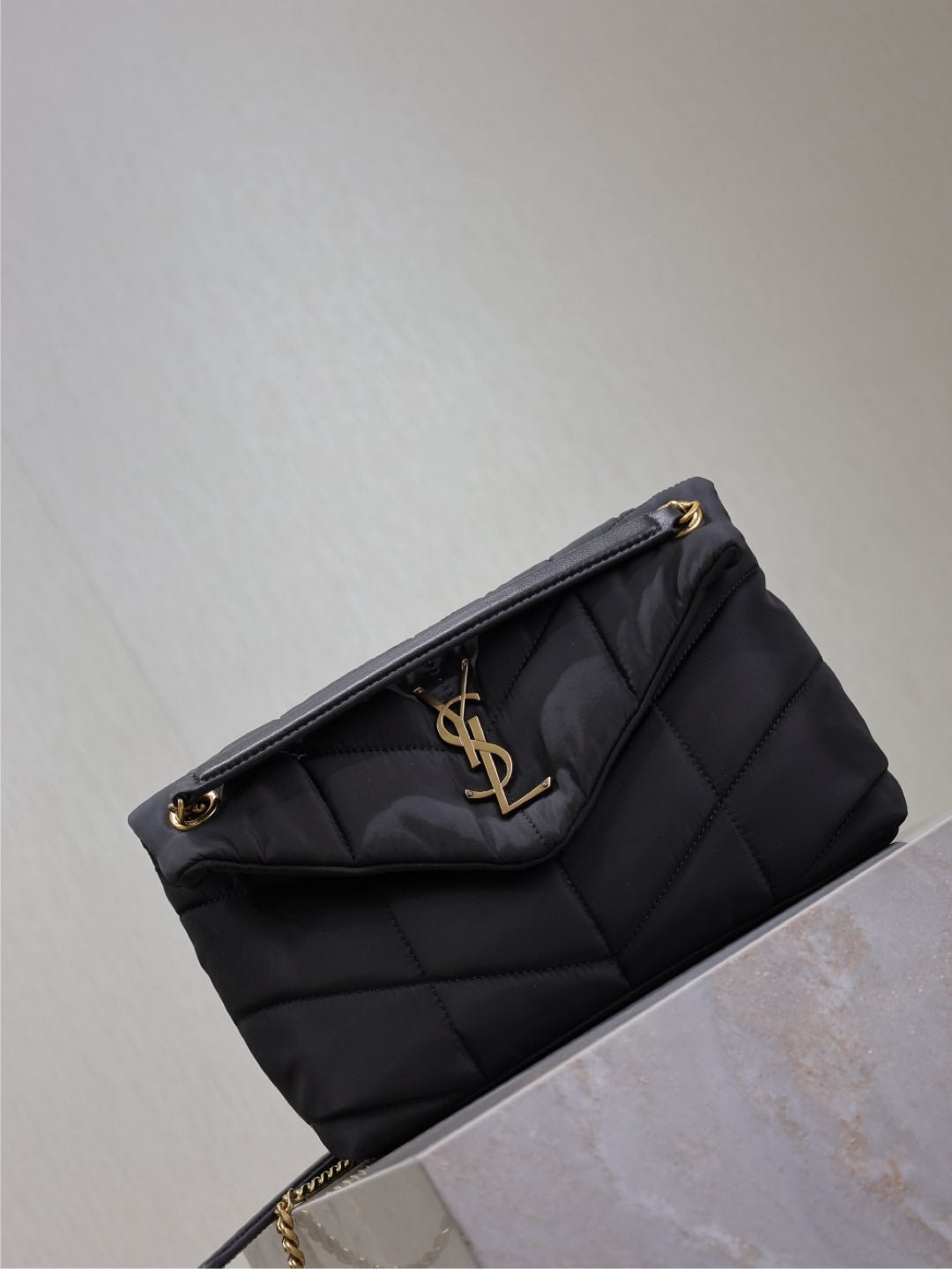 {Style No: 5A9QUJYX} YSL 25S LOULOU PUFFER MEDIUM 29 IN BLACK NYLON - Image 7