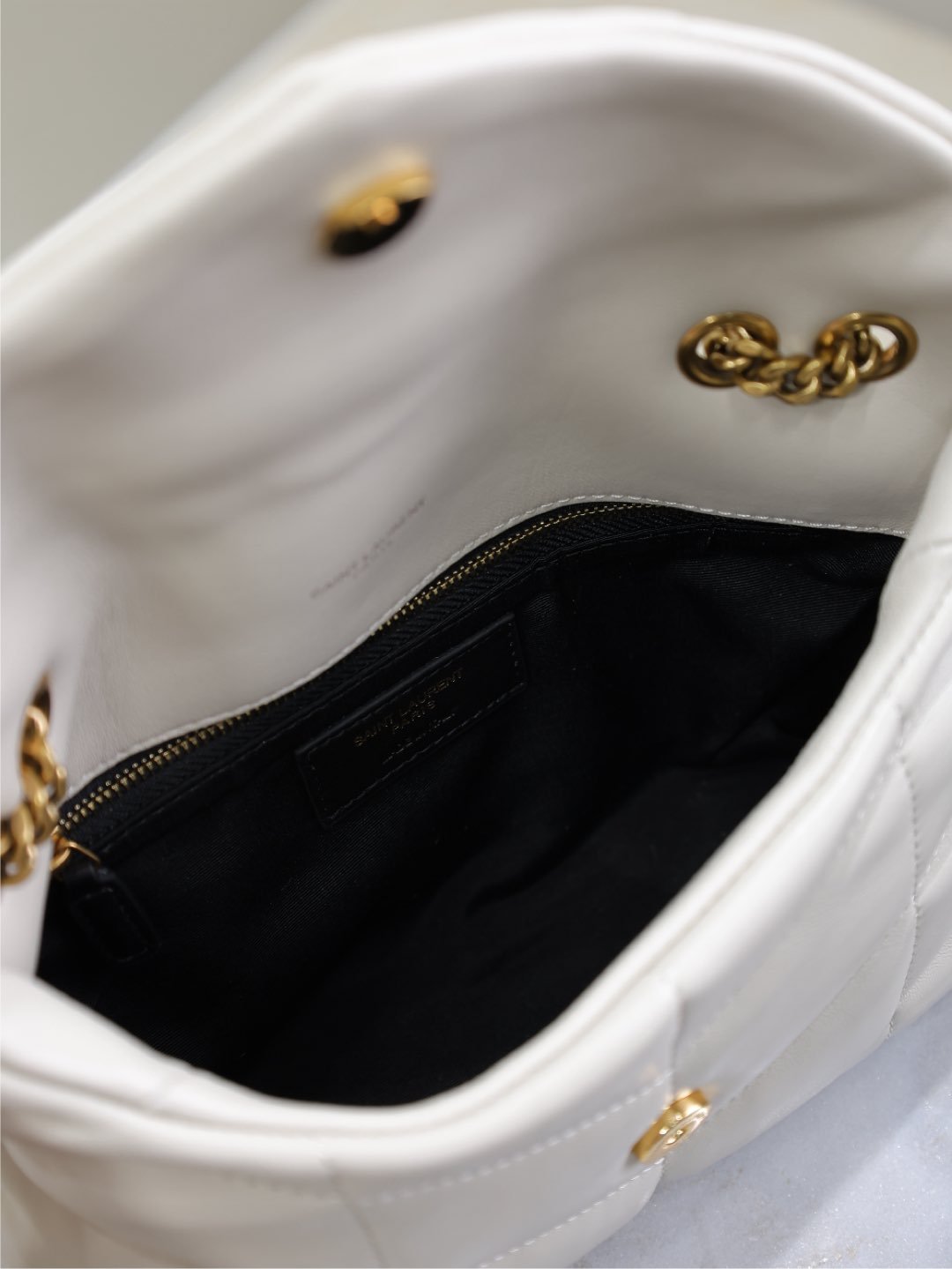 {Style No: DPCUFPUZ} YSL 25S LOULOU PUFFER MINI 23 IN BLANC VINTAGE CALFSKIN GOLD HARDWRE - Image 5