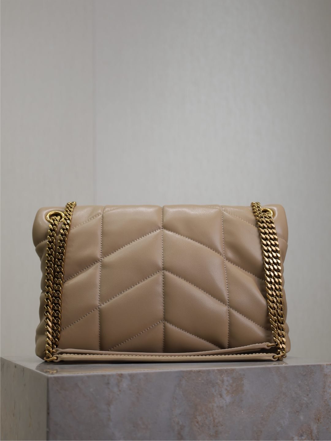 {Style No: FXDH9WQW} YSL 25S LOULOU PUFFER MM 29 IN BROWN CALFSKIN GOLD HARDWARE - Image 2