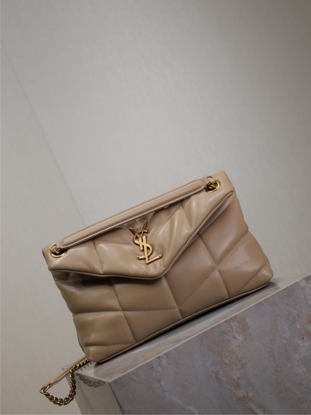 {Style No: FXDH9WQW} YSL 25S LOULOU PUFFER MM 29 IN BROWN CALFSKIN GOLD HARDWARE - Image 8