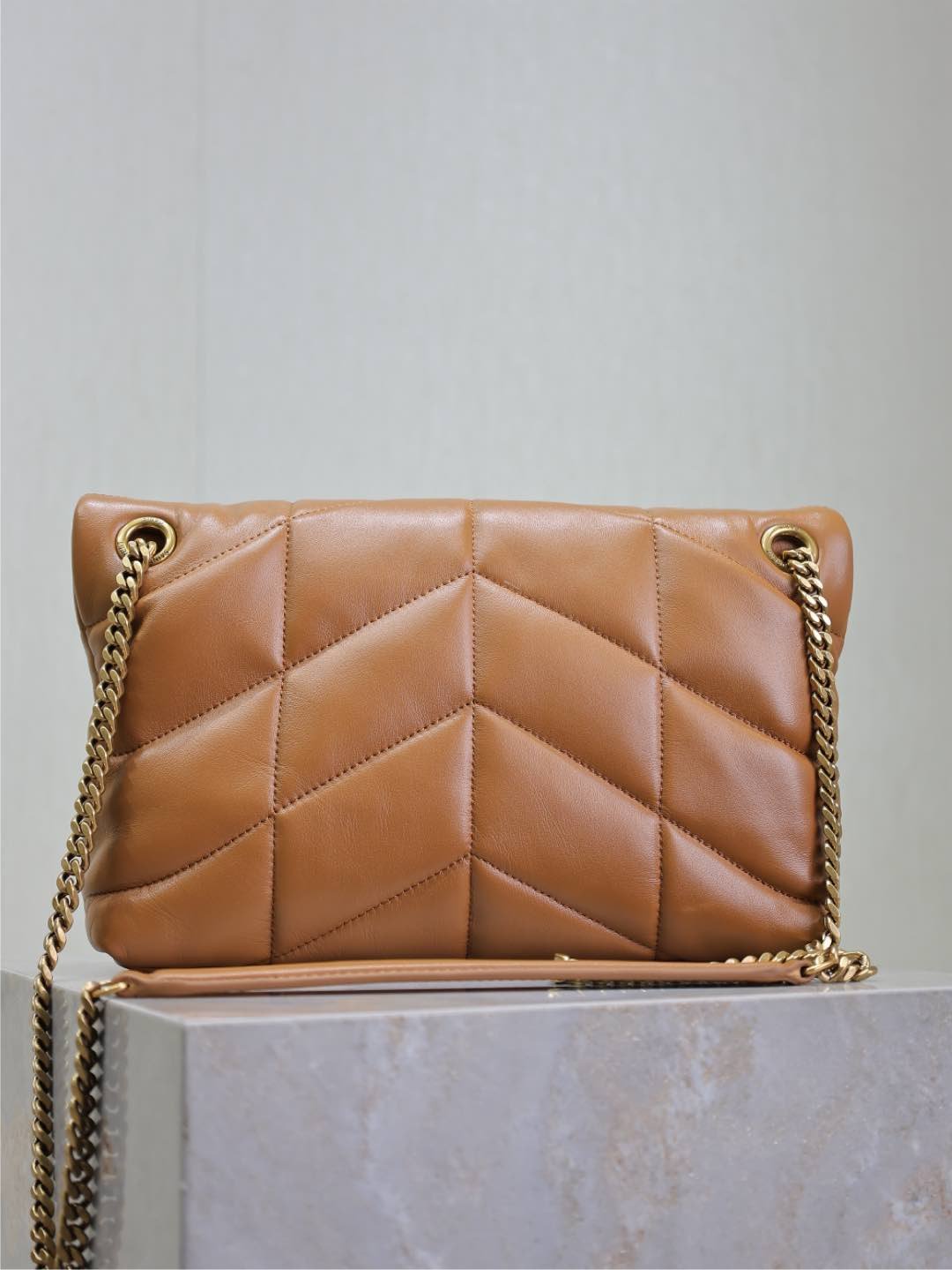 {Style No: W31DMRCS} YSL 25S LOULOU PUFFER MM 29 IN CARAMEL CALFSKIN GOLD HARDWARE - Image 2