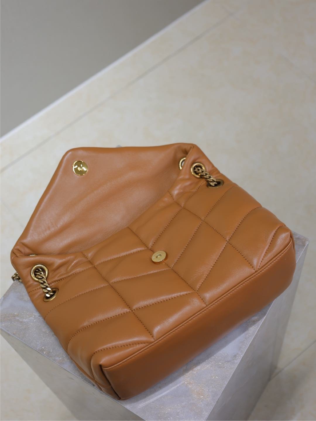 {Style No: W31DMRCS} YSL 25S LOULOU PUFFER MM 29 IN CARAMEL CALFSKIN GOLD HARDWARE - Image 6