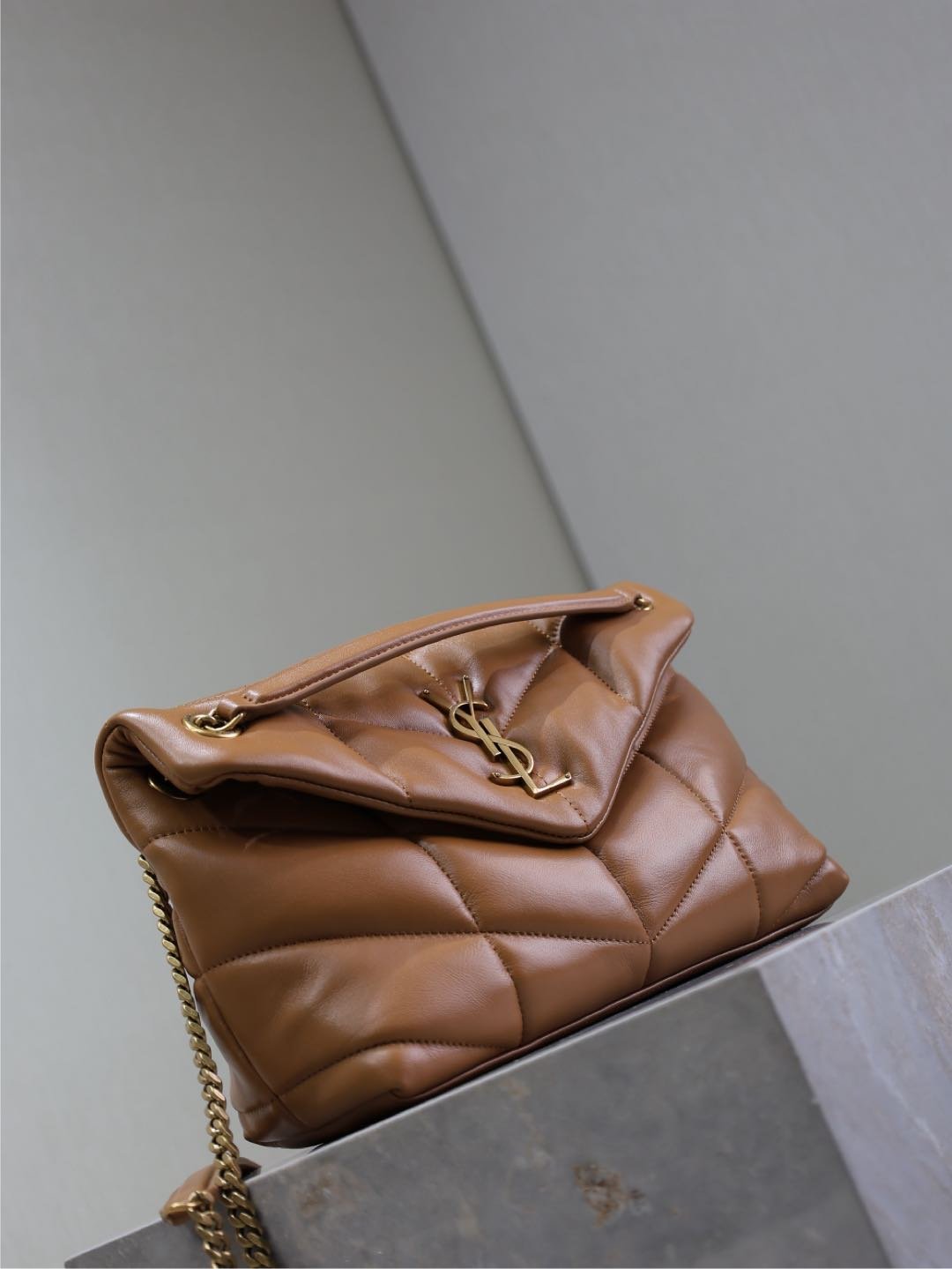 {Style No: W31DMRCS} YSL 25S LOULOU PUFFER MM 29 IN CARAMEL CALFSKIN GOLD HARDWARE - Image 8