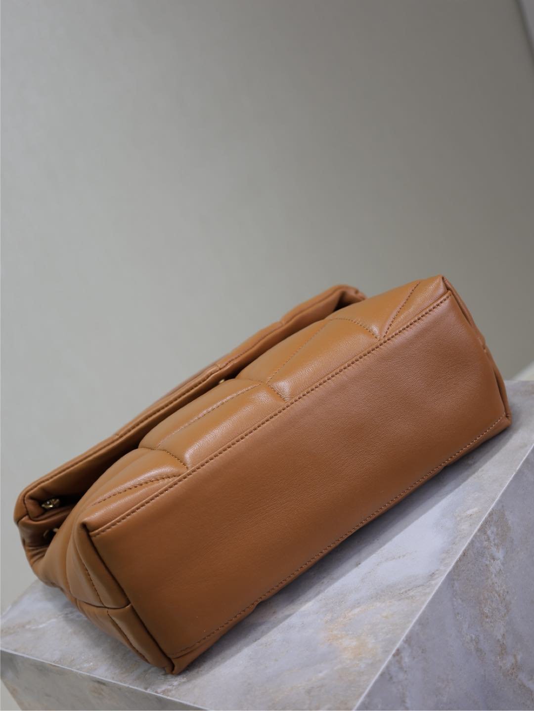 {Style No: W31DMRCS} YSL 25S LOULOU PUFFER MM 29 IN CARAMEL CALFSKIN GOLD HARDWARE - Image 9