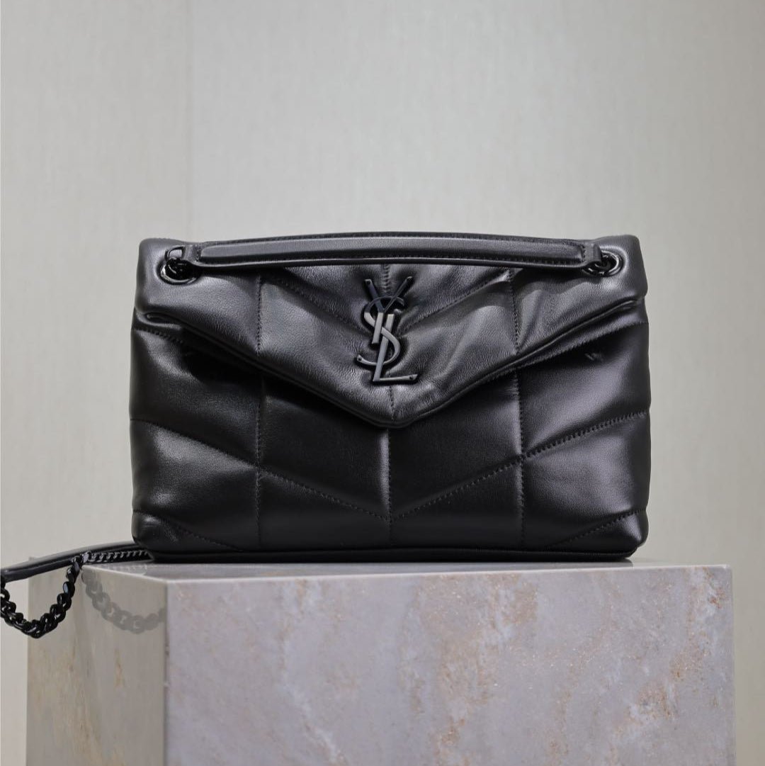 {Style No: 2IO1QT38} YSL 25S LOULOU PUFFER MM 29 IN BLACK CALFSKIN BLACK HARDWARE