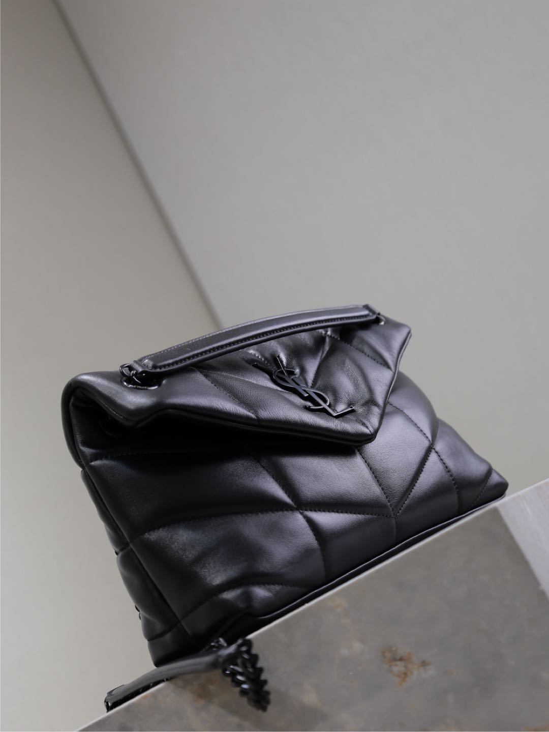 {Style No: 2IO1QT38} YSL 25S LOULOU PUFFER MM 29 IN BLACK CALFSKIN BLACK HARDWARE - Image 8