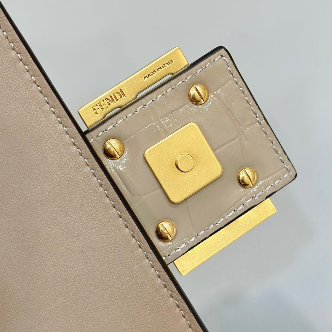 {Style No: LHVJ46GB} FENDI BAGUETTE 27 BAG IN SAND BEIGE CALFSKIN WITH GOLD HARDWARE - Image 9