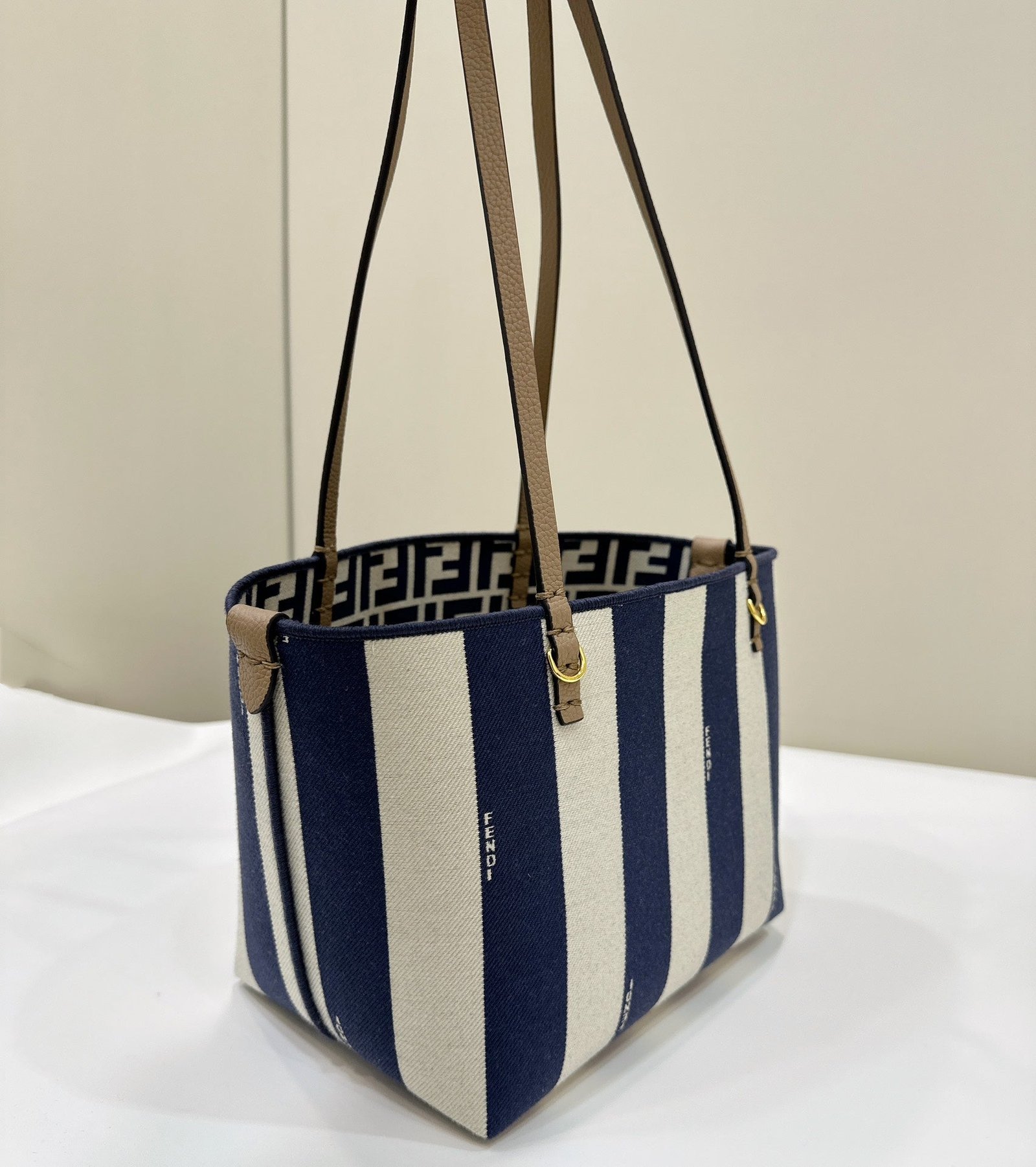 {Style No: 68XA6CC5} FENDI ROLL 22 TOTE BAG IN MIDNIGHT BLUE MIX WHITE CANVAS - Image 2