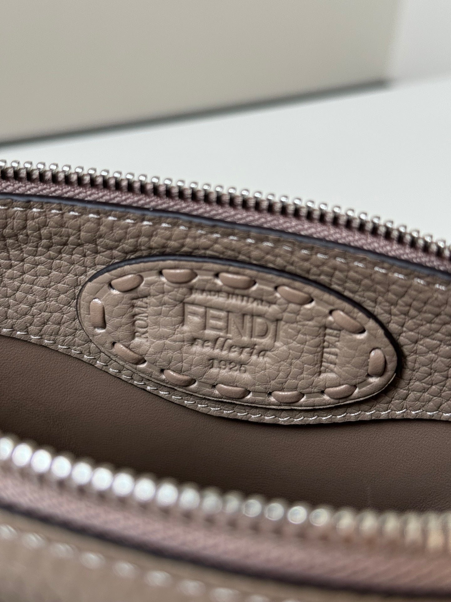 {Style No: VQIODLQ3} BY THE WAY SELLERIA MINI 20 IN MEDIUM BROWN GRAINED CALFSKIN - Image 6
