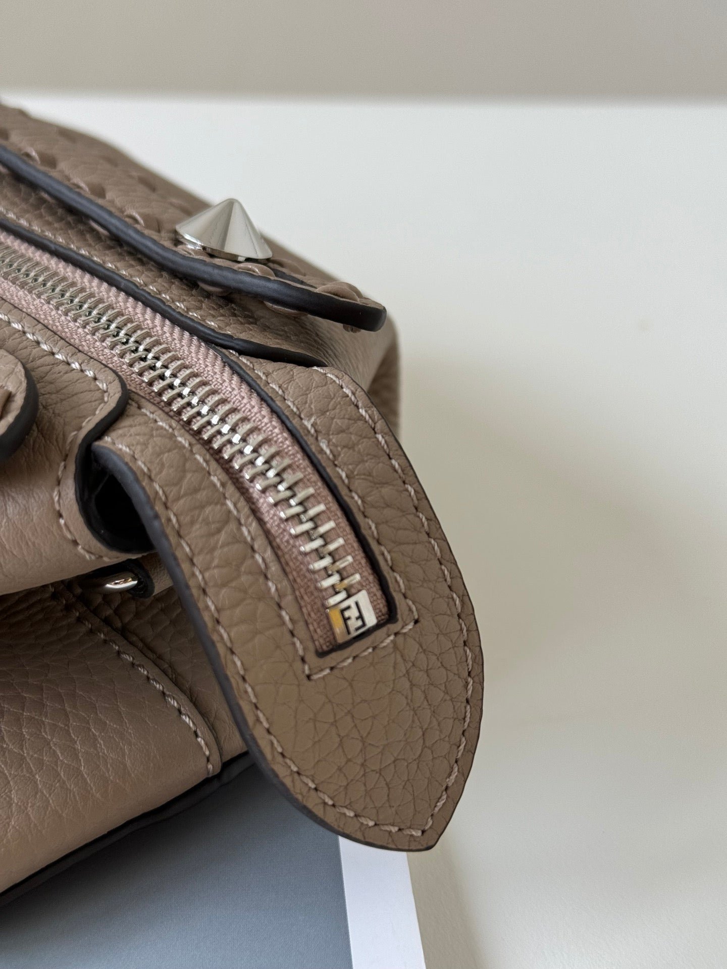 {Style No: VQIODLQ3} BY THE WAY SELLERIA MINI 20 IN MEDIUM BROWN GRAINED CALFSKIN - Image 7