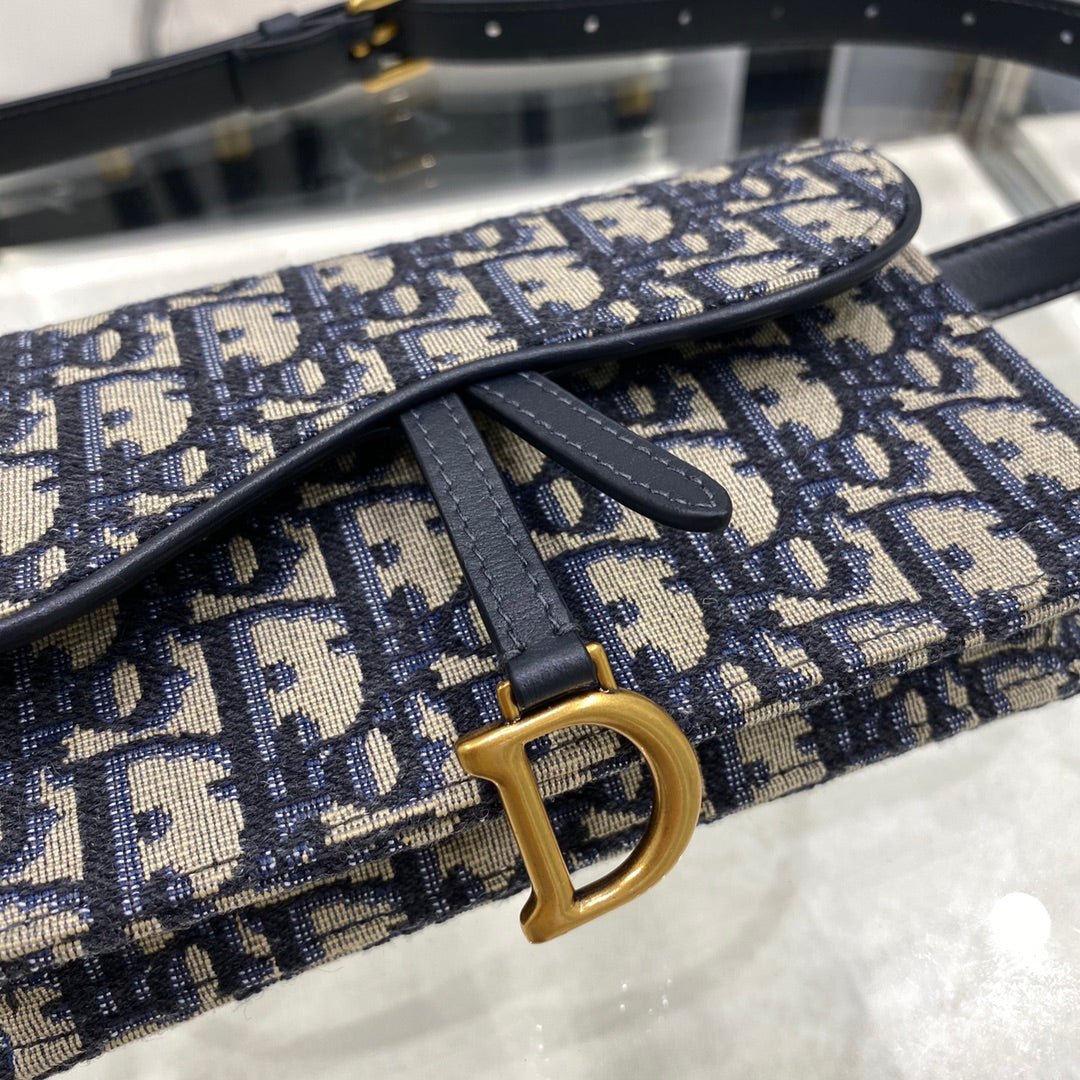 {Style No: VJFSEKH3} CD SADDLE 17CM BELT BEG BLUE OBLIQUE EMBROIDERY - Image 4
