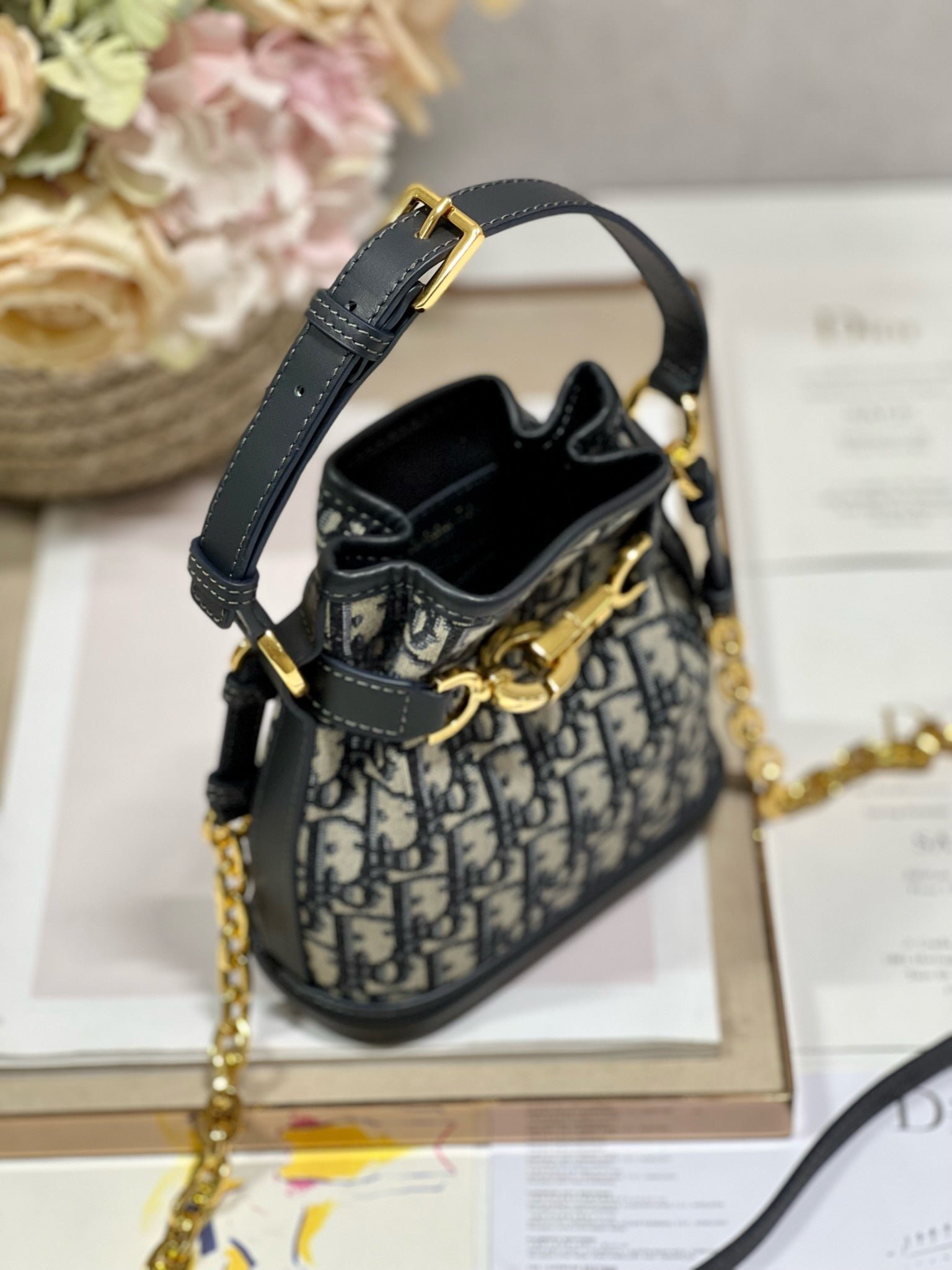 {Style No: FVR913CN} CEST CD 17CM BLUE OBLIQUE EMBROIDERY - Image 2