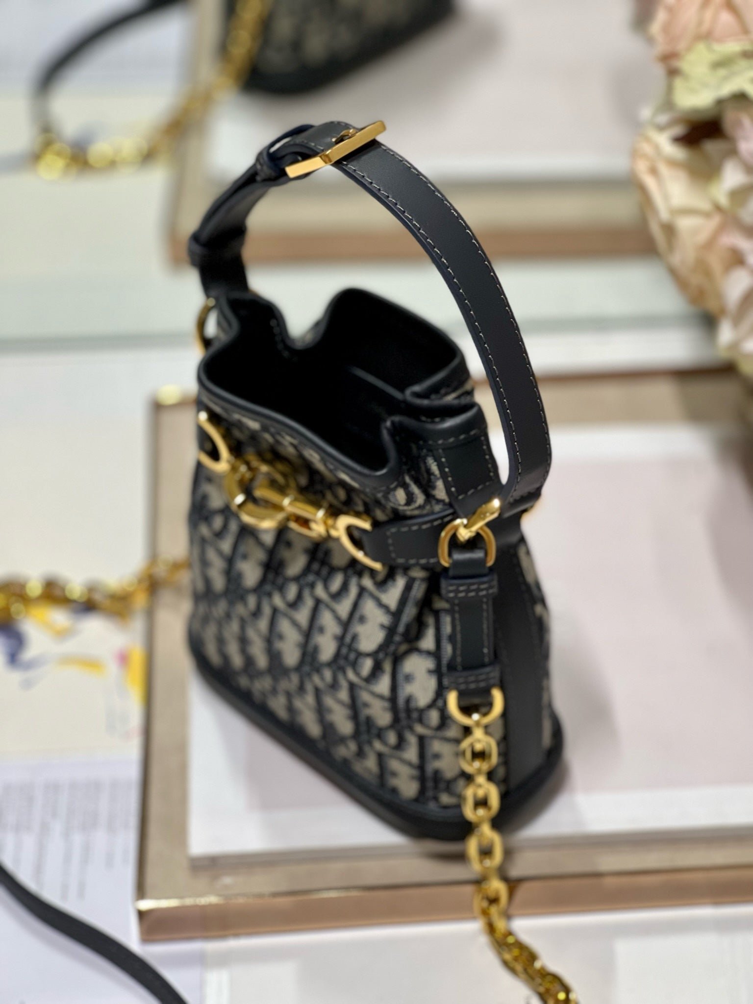 {Style No: FVR913CN} CEST CD 17CM BLUE OBLIQUE EMBROIDERY - Image 3