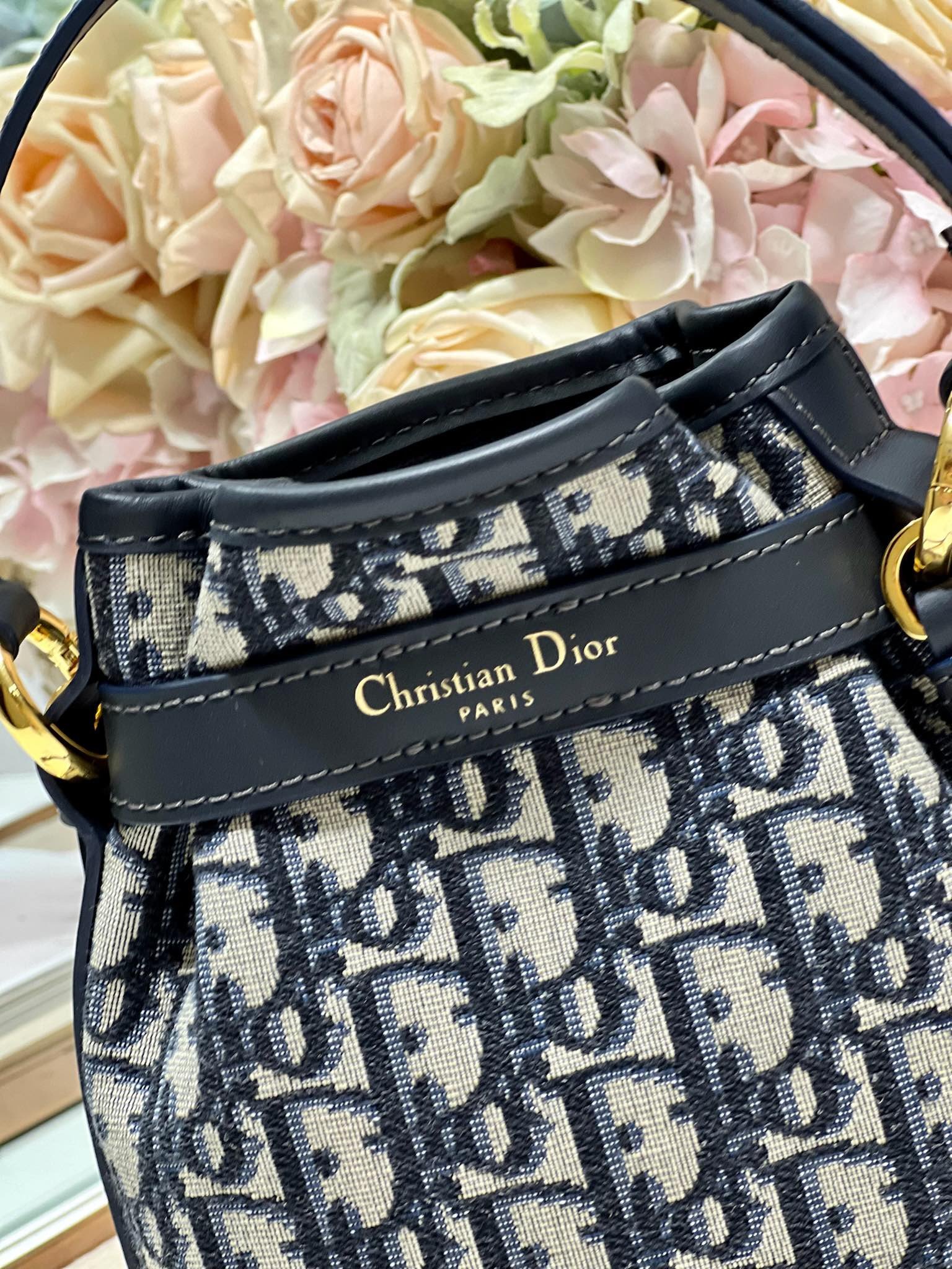 {Style No: FVR913CN} CEST CD 17CM BLUE OBLIQUE EMBROIDERY - Image 6