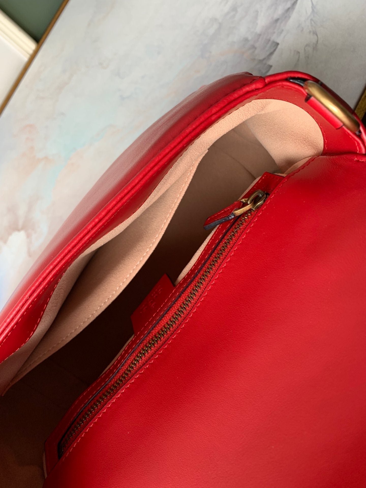 {Style No: RIZ7U1Y3} GG Marmont 26.5cm Red Calfskin Gold Hardware - Image 8